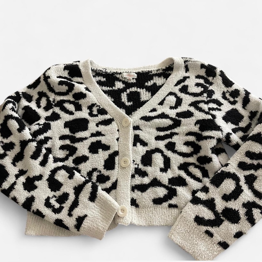 Colsie Monochrome Patterned Knit